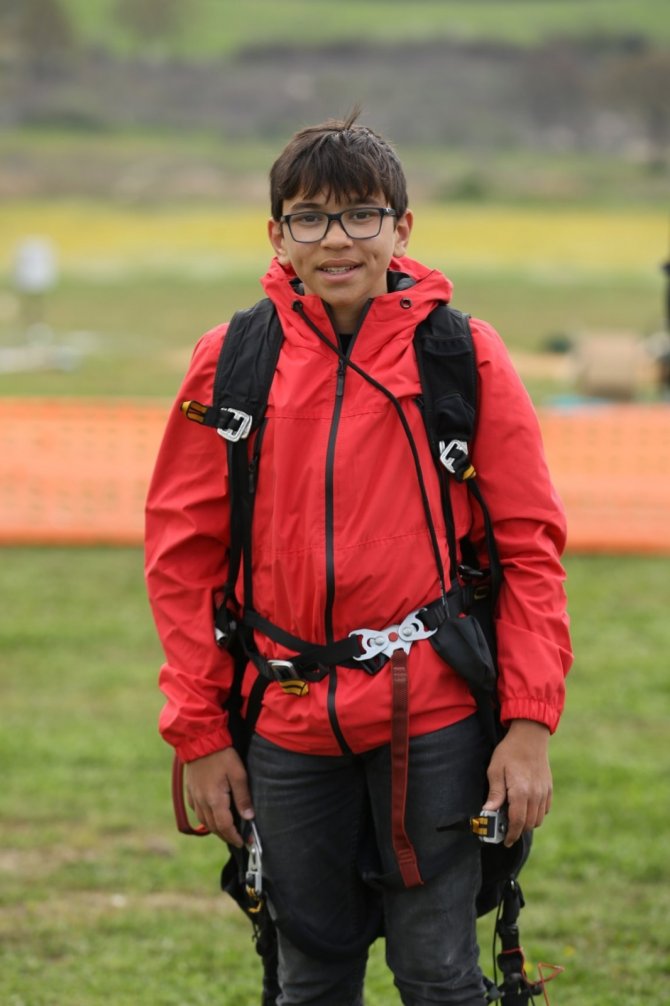 Yamaç Paraşütü Hedef Şampiyonası rüzgar nedeniyle tamamlanamadı