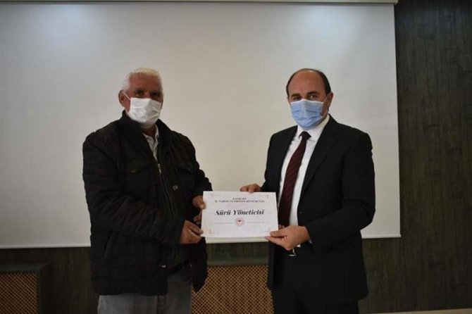 Bayburt’ta açılan çobanlık kursunun dersleri tamamlandı