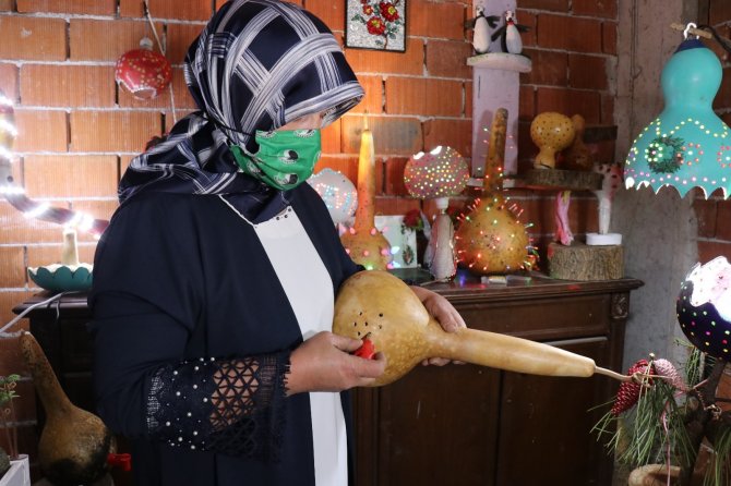 Evinin balkonunu atölyeye çevirdi: Dünyaya satış yapmayı hedefliyor