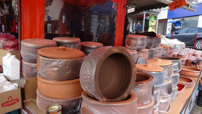 Ramazan’ın gelmesiyle güveç satışlarında artış yaşandı