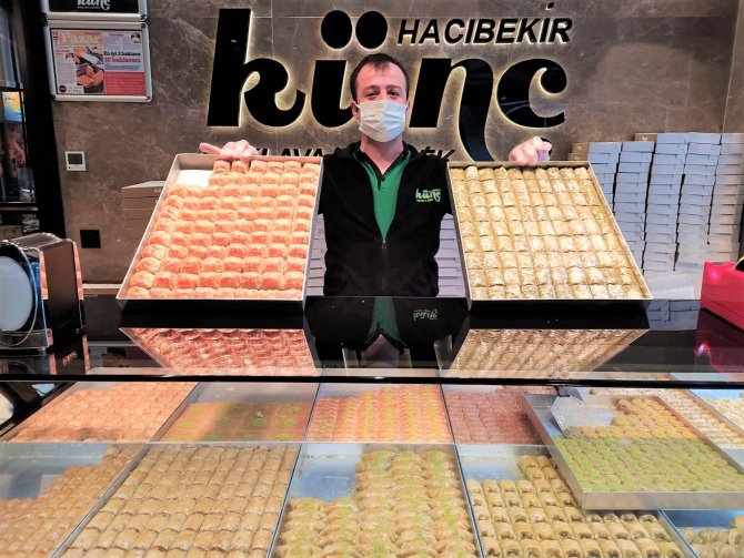 Ramazan'ın ilk günü tatlı satışları dört katına çıktı