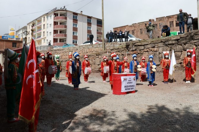 Tarihi konak restore edilerek kitap otağına dönüştürüldü