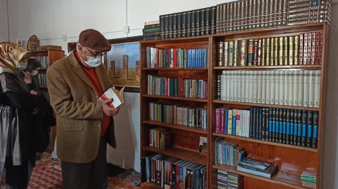 Tarihi konak restore edilerek kitap otağına dönüştürüldü