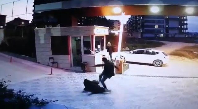 Yeğeni kaybolduğu gerekçesiyle sitenin güvenliğini darp etti