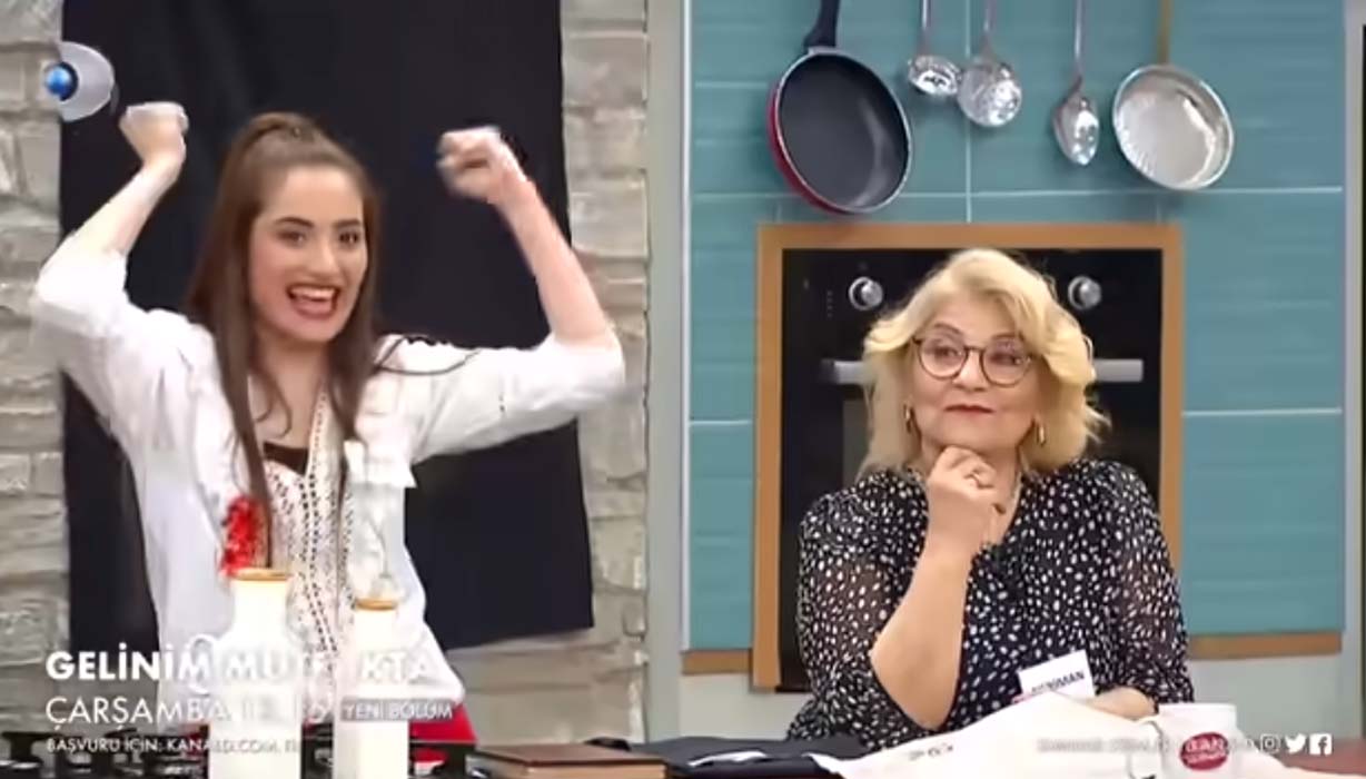 Gelinim Mutfakta'da bugün neden kaynanalar yarışıyor? Gelinim Mutfakta neden kayınvalideler yemek yapıyor 14 Nisan Çarşamba ?