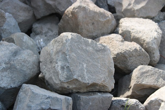 110 bin lira ödediği taşlara, sur taşı diye el konuldu