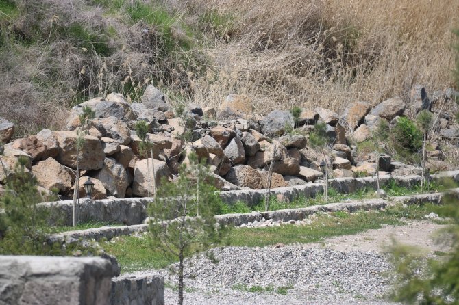 110 bin lira ödediği taşlara, sur taşı diye el konuldu