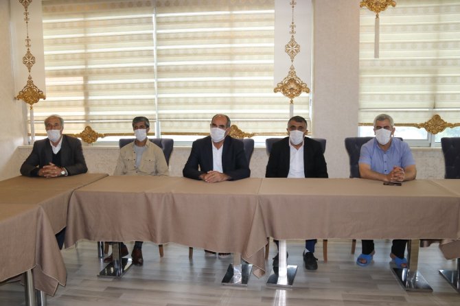 Acılı ailelerin evlat nöbeti devam ediyor, Evlatlara "Birlik olup kaçın" çağrısı