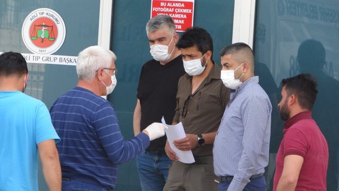 En zor görev! Morga hemşire kardeşinin cenazesini almaya gelen ağabeyin zor anları