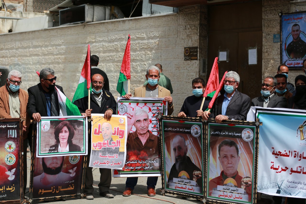 Gazzeliler seslerini duyurmaya çalışıyor! İsrail hapishanelerindeki Filistinlilere destek eylemi