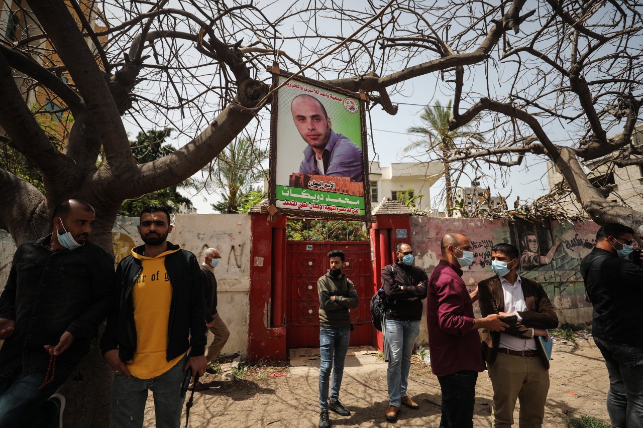 Gazzeliler seslerini duyurmaya çalışıyor! İsrail hapishanelerindeki Filistinlilere destek eylemi