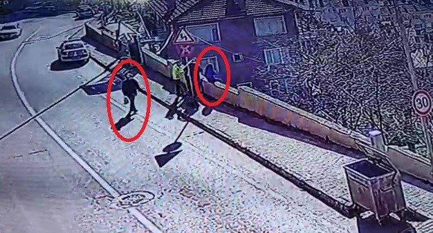 Genç kızı tek hamlede çekip aldı! Kahraman yüzbaşı intihara kalkışan genç kızı kurtardı