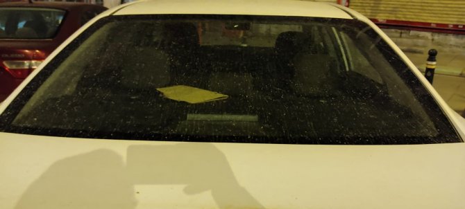 Gökyüzü turuncu renge büründü! İstanbul’da çamur yağışı etkili oldu