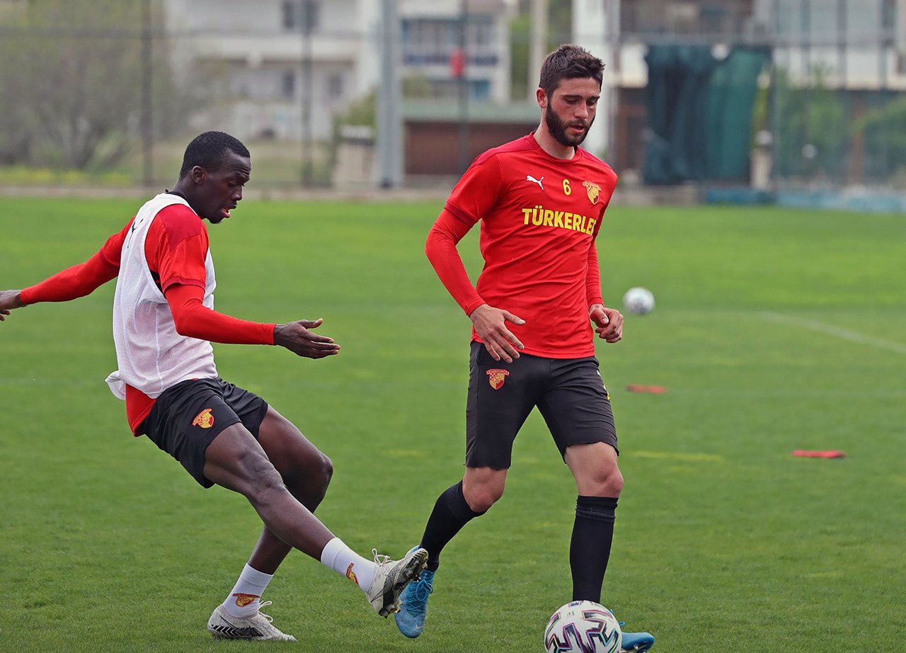 Göztepe, Fatih Karagümrük karşılaşmasına hazırlanıyor