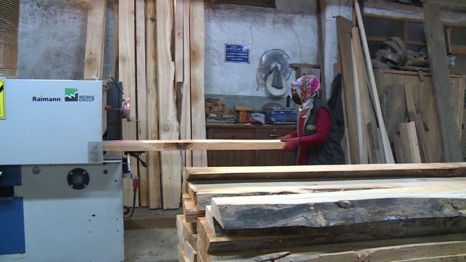 İşte kadının gücü! Aklından bile geçmezdi ama 9 yıllık marangoz ustası oldu