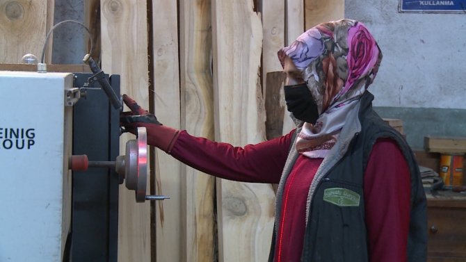 İşte kadının gücü! Aklından bile geçmezdi ama 9 yıllık marangoz ustası oldu