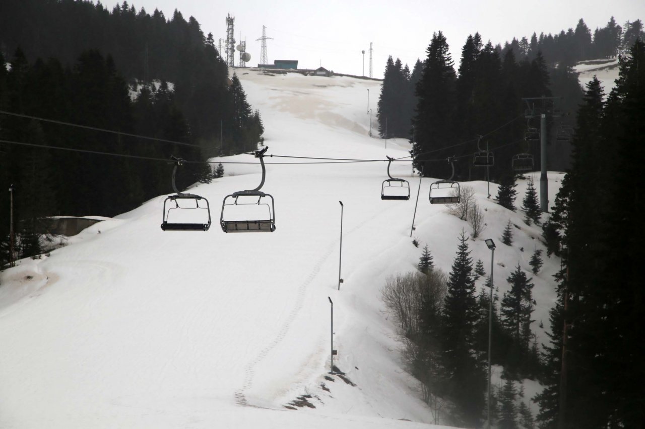 Kar heyecanı sona erdi! Ilgaz Dağı kayak sezonunun ardından sessizliğe büründü