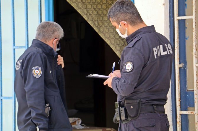 Öldü sanılıp polisler tarafından kontrol edilmişti, 1 hafta sonra gerçekten öldü