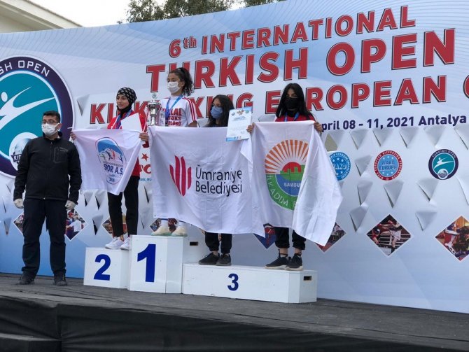 Samsunlu kick boksçulardan gururlandıran başarı, Antalya’dan madalyayla döndüler