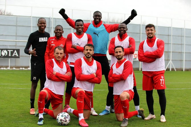 Sivasspor'da motivasyon yüksek! Beşiktaş maçına moralli hazırlanıyor