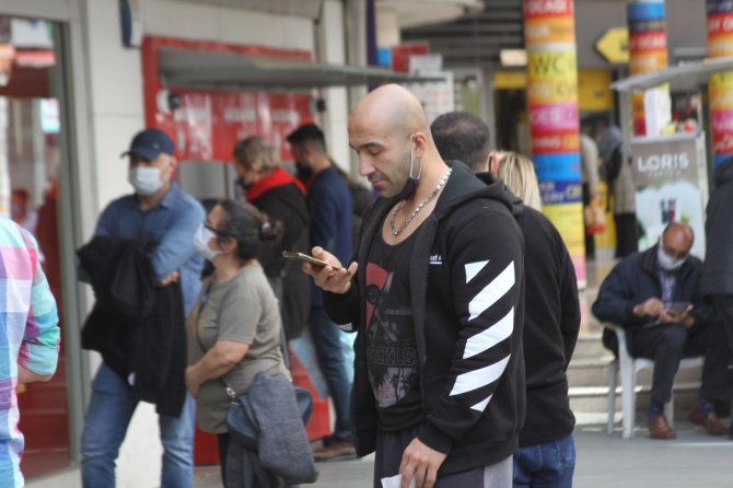 Antalya’da tedirgin edici manzaralar! Denetim ve uyarılara rağmen korkutan yoğunluk