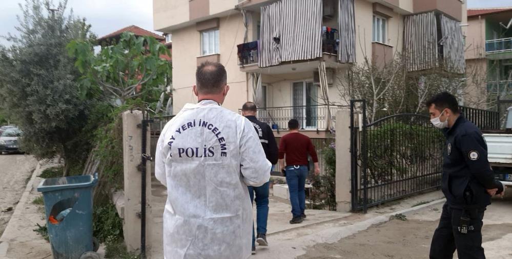 Denizli'de baba-oğul kavgası kanlı bitti: Oğluna silah doğrultan baba 6 yerinden bıçaklandı!