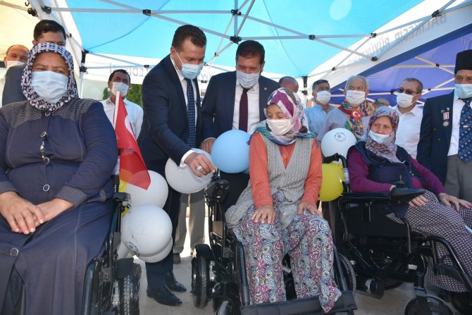 Balıkesir engelli vatandaşları mutlu etmeye devam ediyor