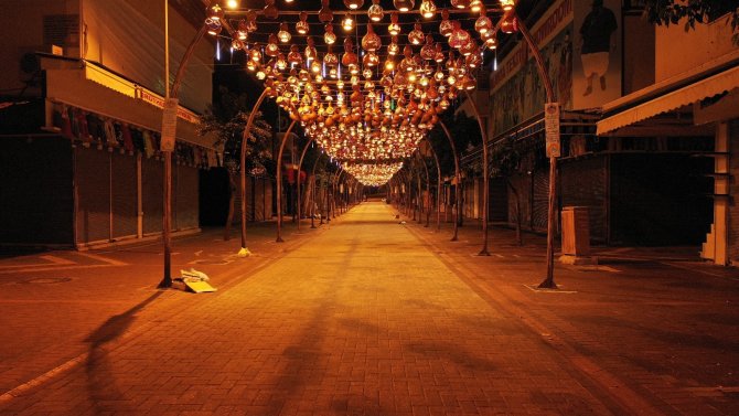 Engelli vatandaşların kabaktan yaptığı sokak lambası görenleri hayran bıraktı