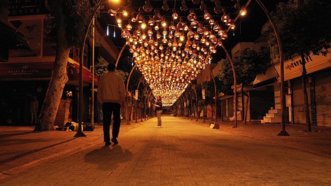 Engelli vatandaşların kabaktan yaptığı sokak lambası görenleri hayran bıraktı
