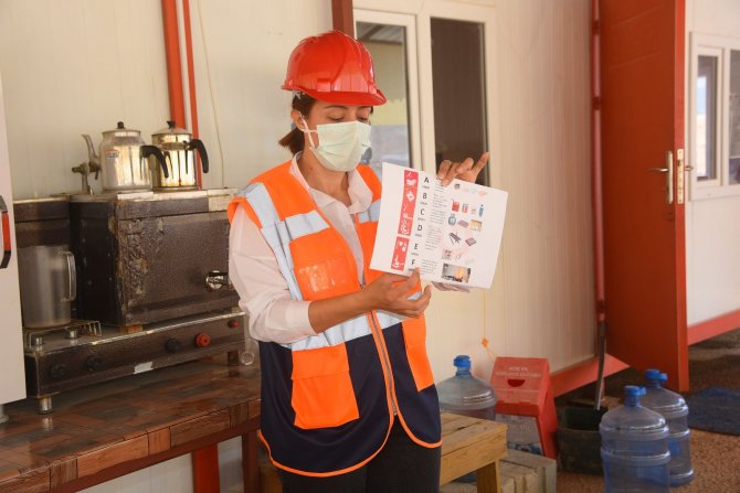 Havaların ısınmasıyla yangın önlemleri başladı! Alanya Belediyesi ekiplerine uygulamalı eğitimi