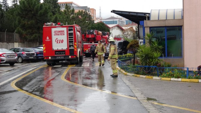 İstanbul'daki bir fabrikada tiner kazanı patlaması sonucu bir işçinin vücudu yandı