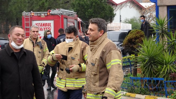 İstanbul'daki bir fabrikada tiner kazanı patlaması sonucu bir işçinin vücudu yandı