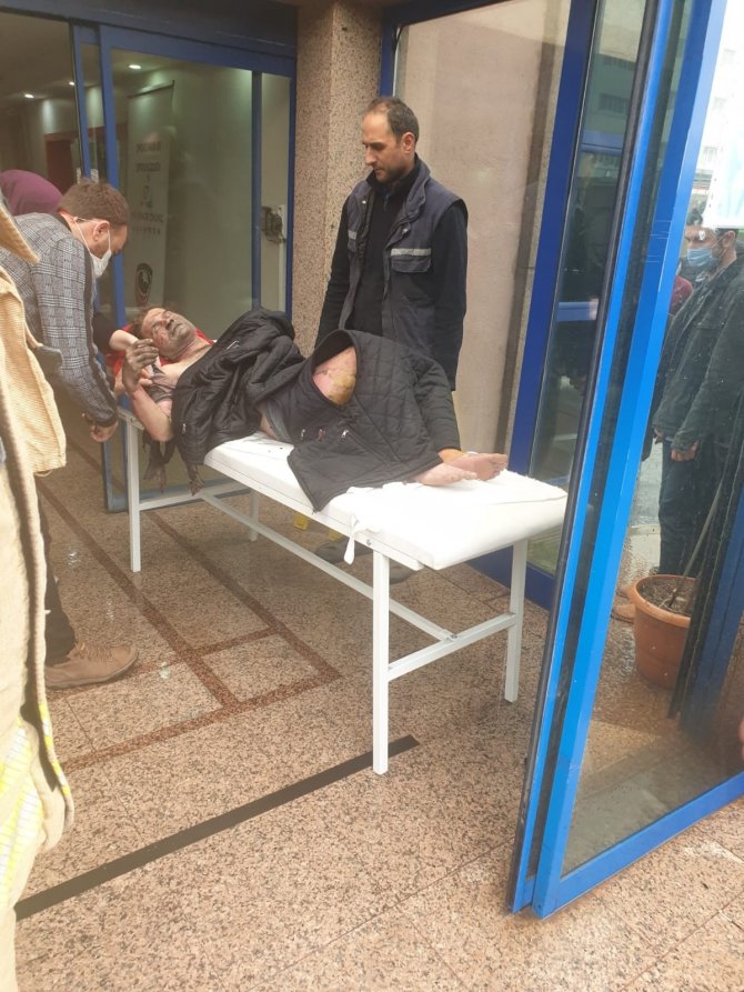 İstanbul'daki bir fabrikada tiner kazanı patlaması sonucu bir işçinin vücudu yandı