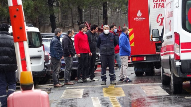 İstanbul'daki bir fabrikada tiner kazanı patlaması sonucu bir işçinin vücudu yandı