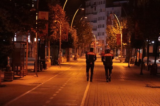 Kısıtlamaya uymadılar! Onlarca kişiye binlerce ceza!