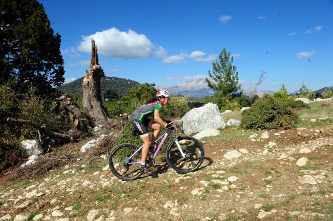 Pandemi ilgiyi arttırdı! Kemer’de bisiklet turizmi hareketliliği
