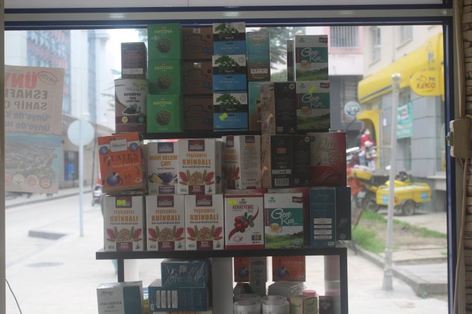 Pandemi sürecinde vatandaş çareyi aktarlarda arıyor