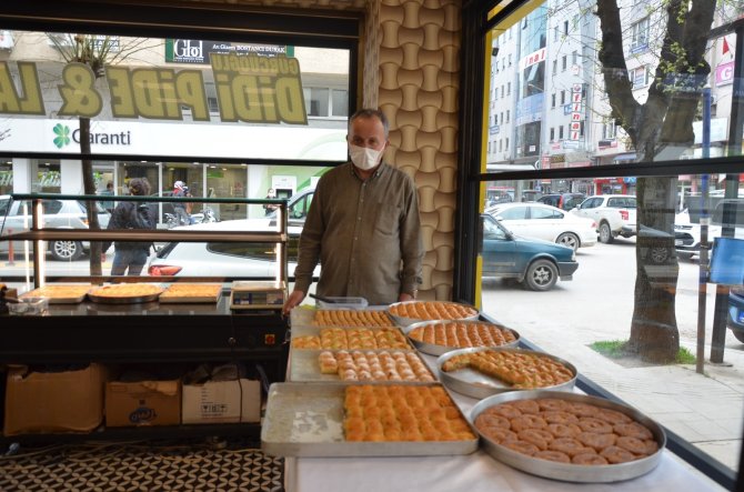 Ramazan yine bereketiyle geldi! Tatlıcılarda ramazan yoğunluğu başladı