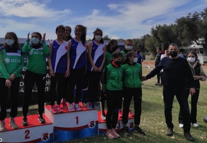 Salihlili atletlerin büyük başarısı! Final biletini aldılar