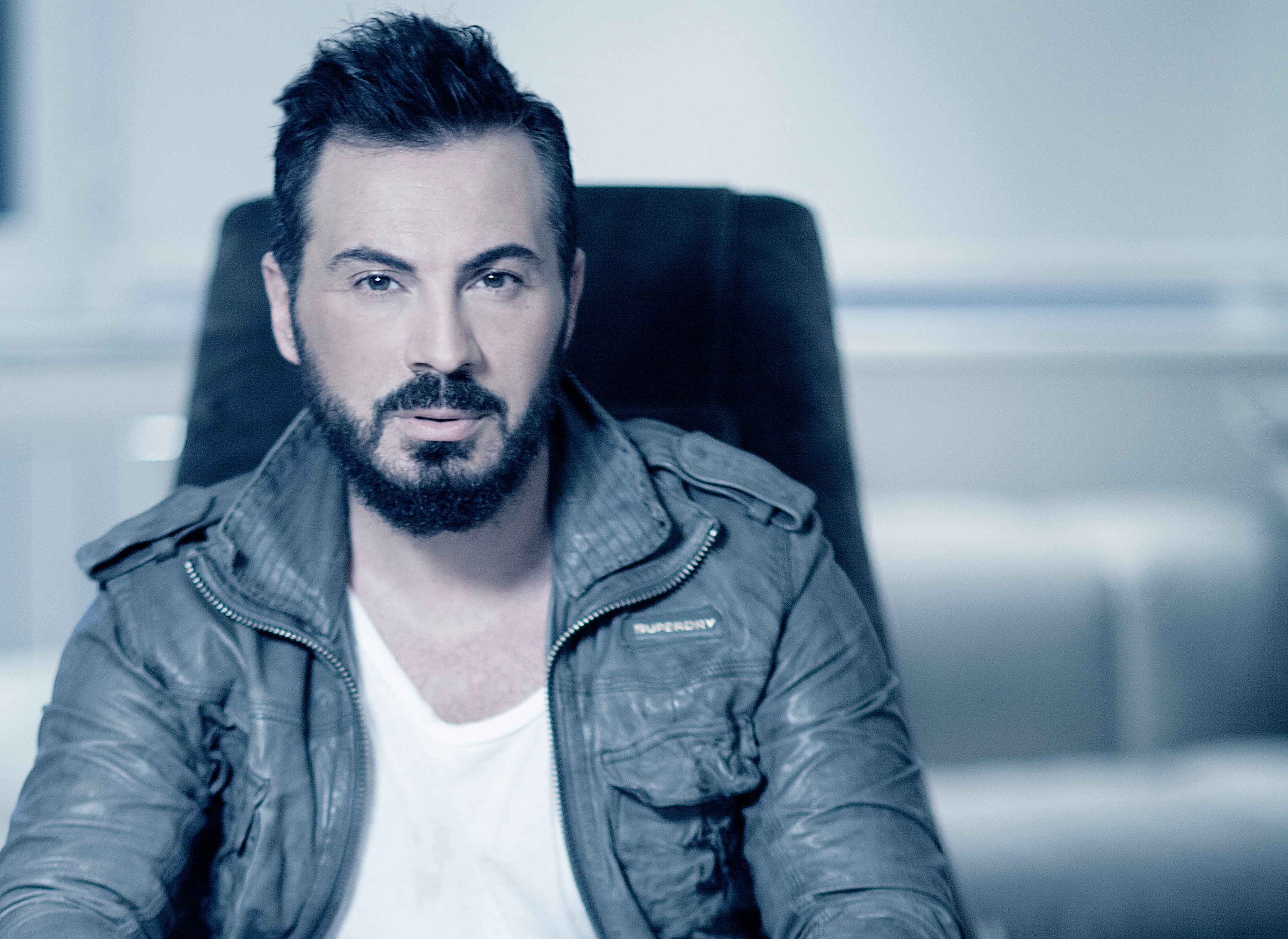 Rober Hatemo kimdir? Nereli ve kaç yaşında? Rober Hatemo albümleri | Rober Hatemo sevgilisi kim?