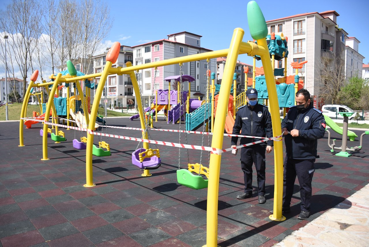 Açık alanlardaki yoğunluğa önlem! Bartın'da yeşil alanlar geçici olarak kapatıldı