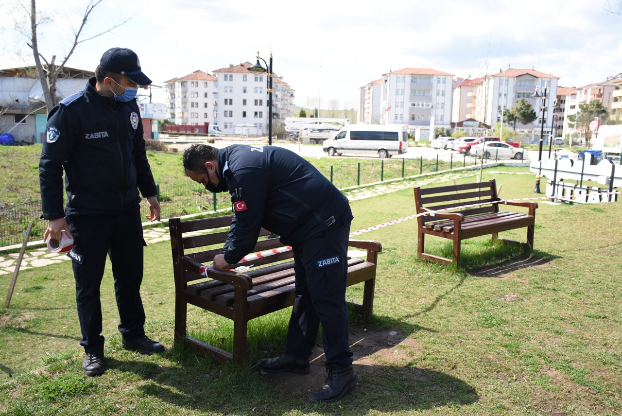 Açık alanlardaki yoğunluğa önlem! Bartın'da yeşil alanlar geçici olarak kapatıldı