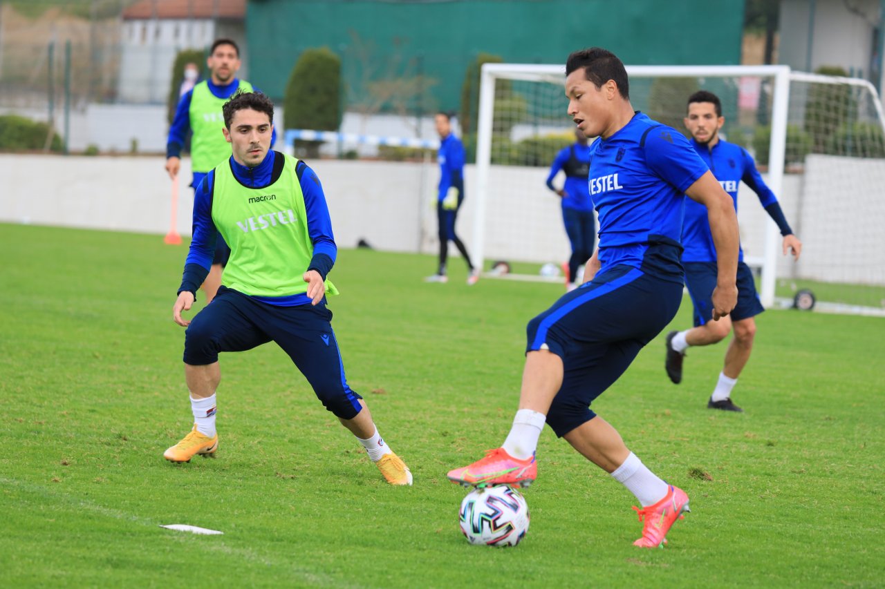 Trabzonspor'da karşılaşma heyecanı! Galatasaray maçının hazırlıkları sürüyor