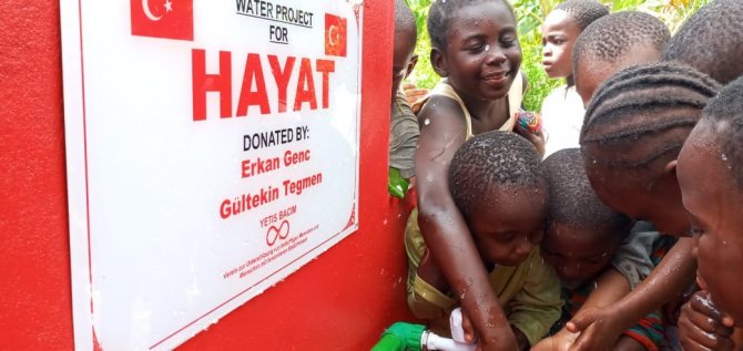Yetiş Bacım Dernek Başkanı, Afrika'da 14. su kuyusunu açtı