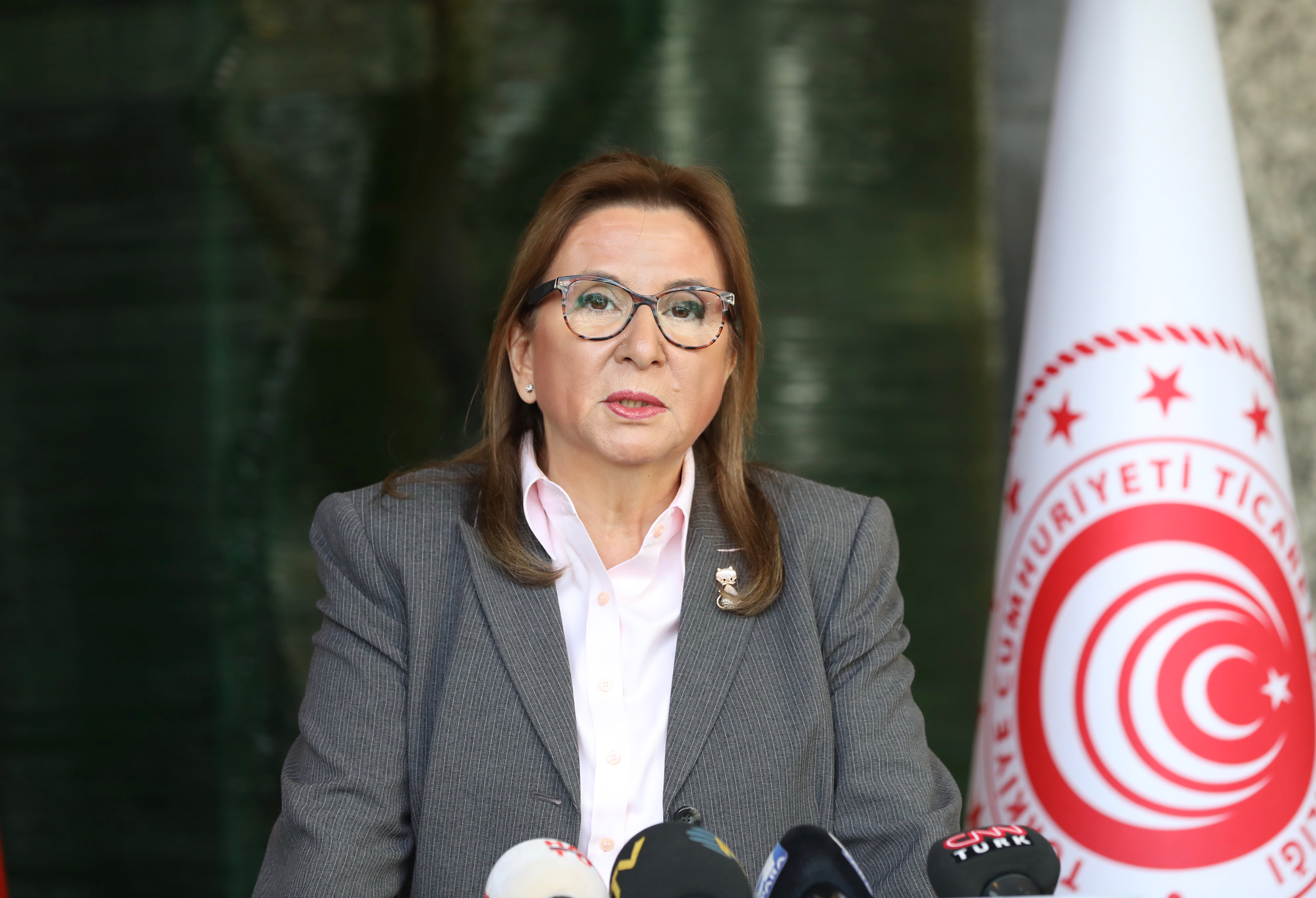 Eski Ticaret Bakanı Ruhsar Pekcan neden görevden alındı? Yeni Ticaret Bakanı kim?