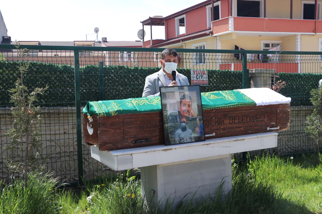 İskenderun'da 45 yaşındaki Müzik Öğretmeni koronavirüse yenildi!