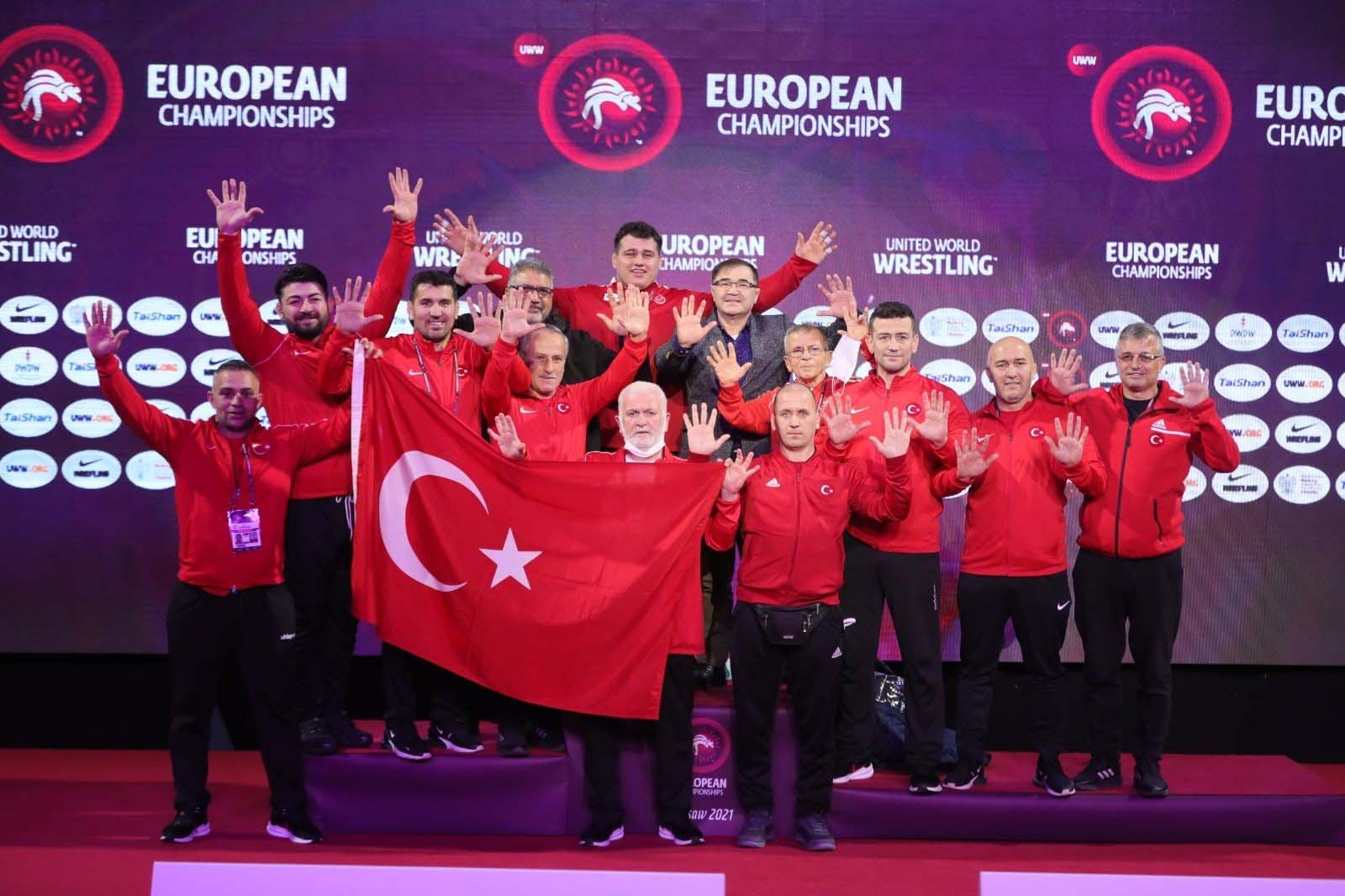 Cumhurbaşkanı Erdoğan ve yardımcısı Fuat Oktay, Rıza Kayaalp’i tebrik etti