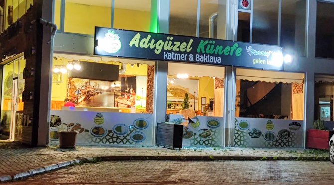 Herkesi çileden çıkardı! Karantinadan kaçıp olay çıkardı, polisin yüzüne tükürerek “korktun mu?” dedi