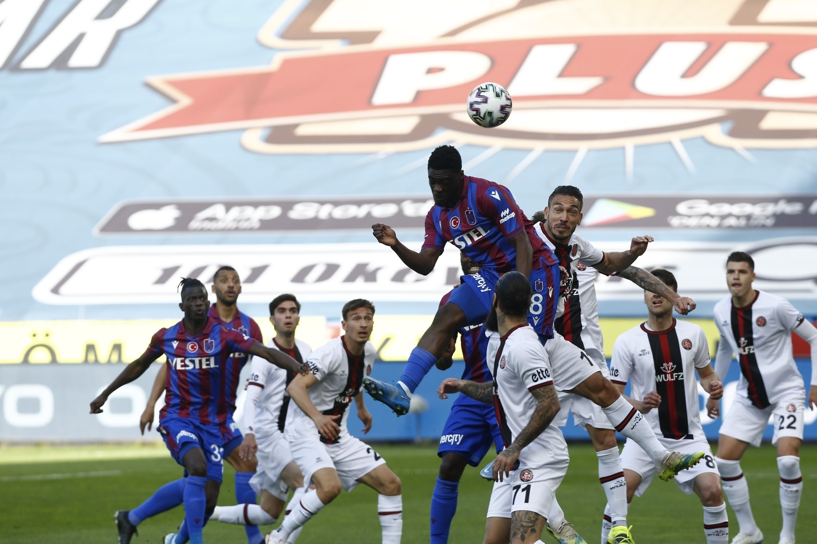 Trabzonspor evinde Fatih Karagümrük'ü yenerek galibiyeti tattı!