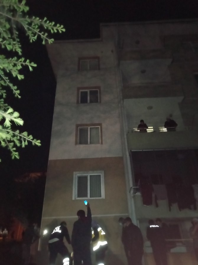 Koronavirüs bu kez farklı şekilde can aldı! Virüse yakalanan genç adam bunalımına girip canına kıydı